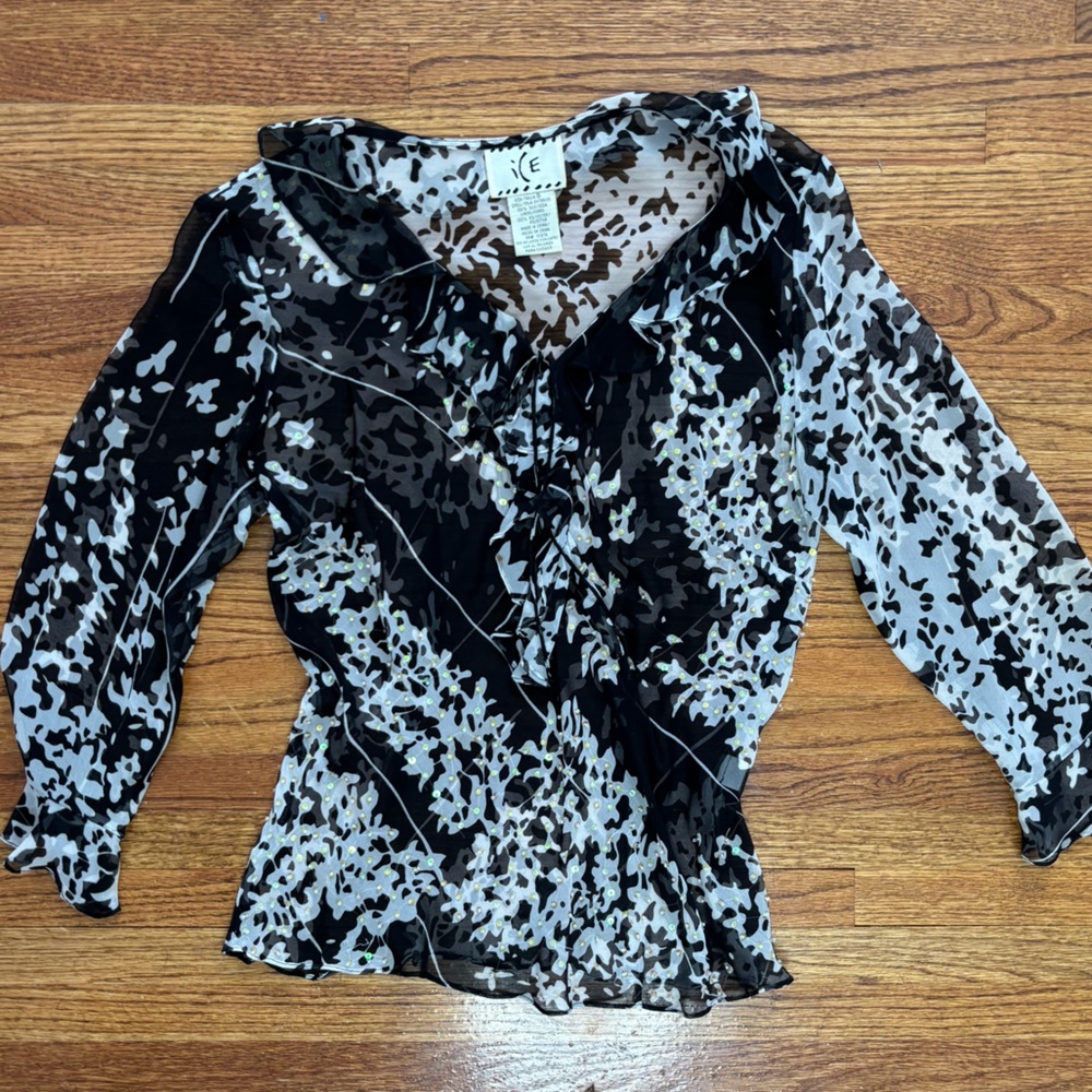 Ice Black and White Patterned Top